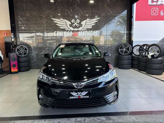 TOYOTA-COROLLA-2018