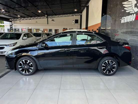 TOYOTA-COROLLA-2018