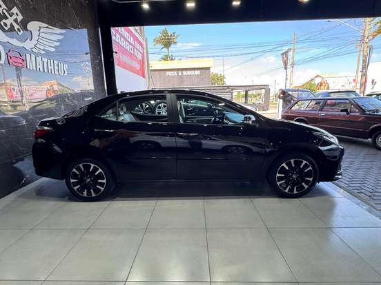 TOYOTA-COROLLA-2018