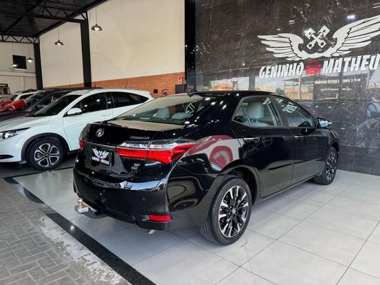 TOYOTA-COROLLA-1.8 GLI UPPER 16V FLEX 4P AUTOMÁTICO TOYOTA-COROLLA-2018
