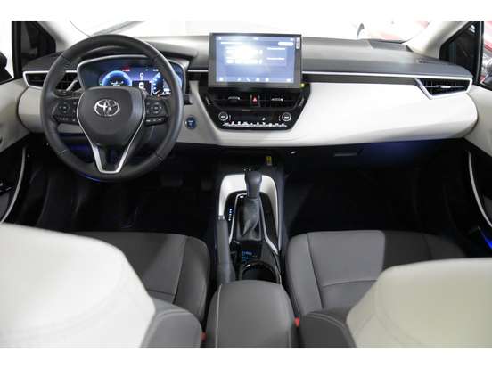 TOYOTA-COROLLA-2025