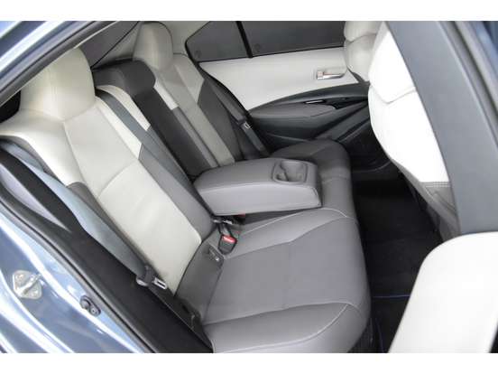 TOYOTA-COROLLA-2025