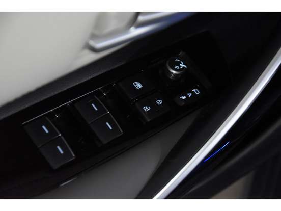 TOYOTA-COROLLA-1.8 VVT-I HYBRID FLEX ALTIS PREMIUM CVT TOYOTA-COROLLA-2025