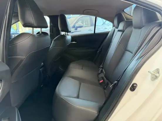 TOYOTA-COROLLA-2024
