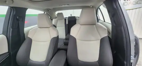 TOYOTA-COROLLA-2025