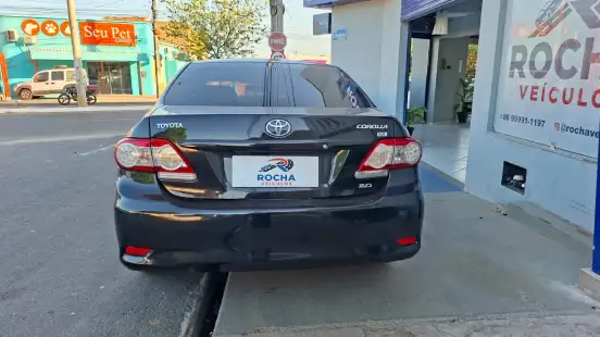 TOYOTA-COROLLA-2011