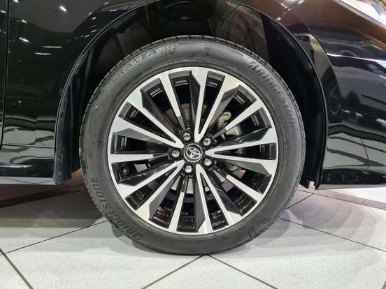 TOYOTA-COROLLA-2024