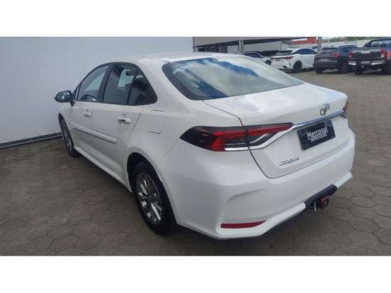 TOYOTA-COROLLA-2025