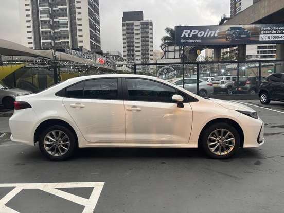 TOYOTA-COROLLA-2025