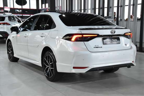 TOYOTA-COROLLA-2025