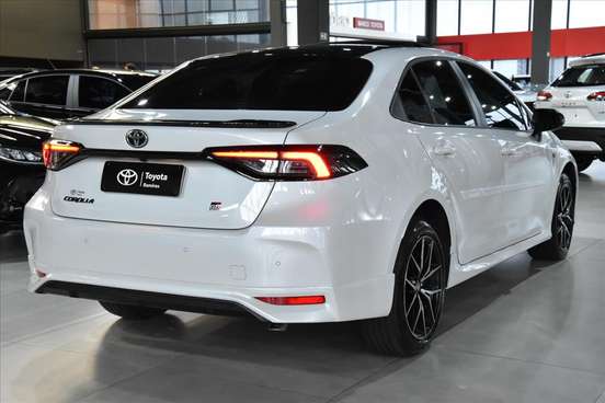 TOYOTA-COROLLA-2025
