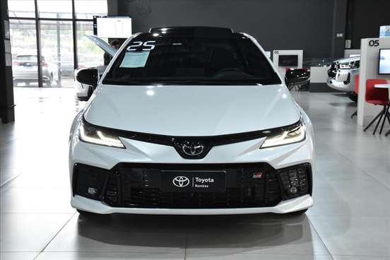 TOYOTA-COROLLA-2025