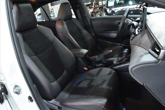 TOYOTA-COROLLA-2025