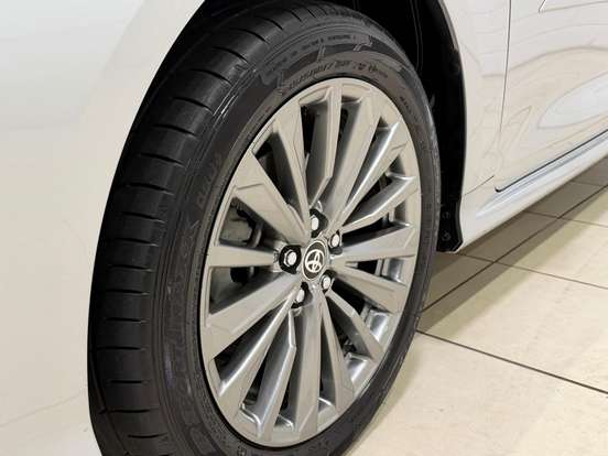 TOYOTA-COROLLA-2025