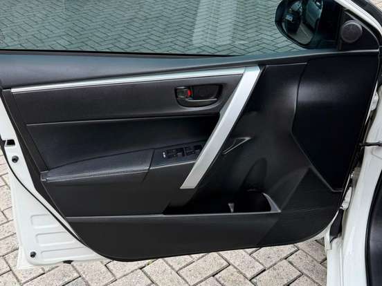 TOYOTA-COROLLA-2.0 XEI 16V FLEX 4P AUTOMÁTICO TOYOTA-COROLLA-2018