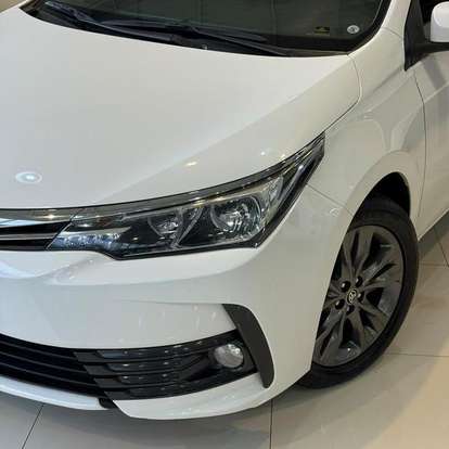 TOYOTA-COROLLA-2018