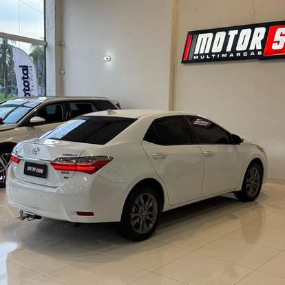 TOYOTA-COROLLA-2018