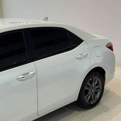 TOYOTA-COROLLA-2018