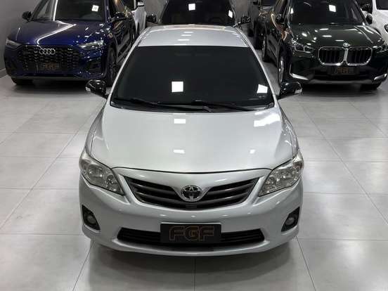 TOYOTA-COROLLA-2013