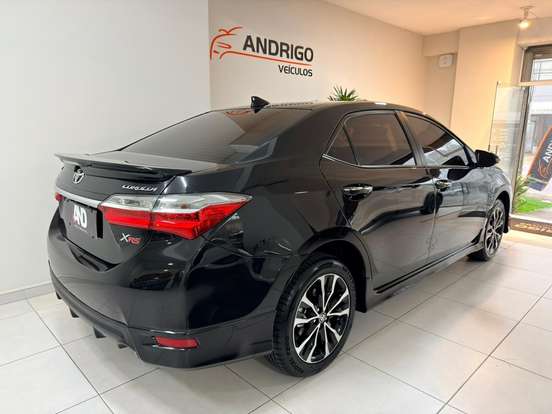 TOYOTA-COROLLA-2018
