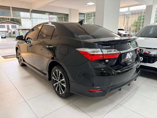 TOYOTA-COROLLA-2018