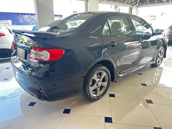 TOYOTA-COROLLA-2013