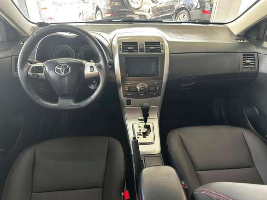 TOYOTA-COROLLA-2013