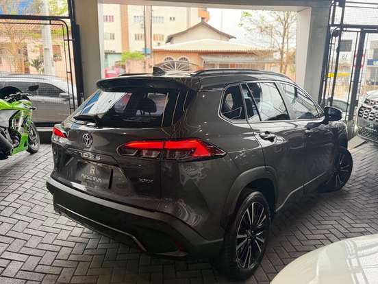 TOYOTA-COROLLA CROSS-2025