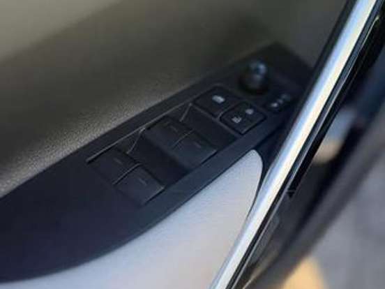 TOYOTA-COROLLA CROSS-2.0 VVT-IE FLEX XR DIRECT SHIFT TOYOTA-COROLLA CROSS-2025