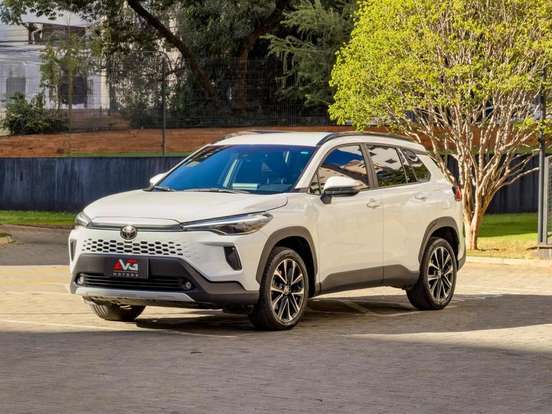 TOYOTA-COROLLA CROSS-2024