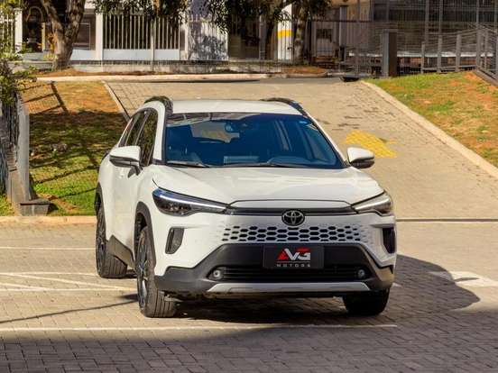 TOYOTA-COROLLA CROSS-2024