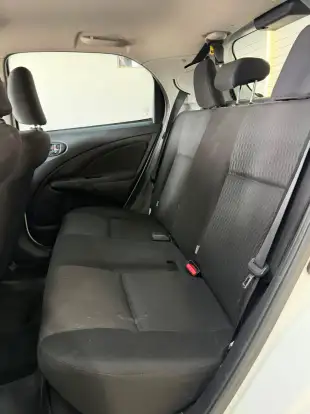 TOYOTA-ETIOS-2017