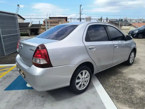 TOYOTA-ETIOS-1.5 X PLUS SEDAN 16V FLEX 4P AUTOMÁTICO TOYOTA-ETIOS-2019
