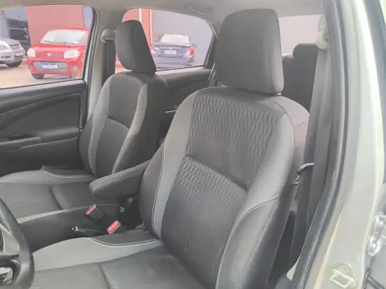 TOYOTA-ETIOS-1.5 X PLUS SEDAN 16V FLEX 4P AUTOMÁTICO TOYOTA-ETIOS-2019