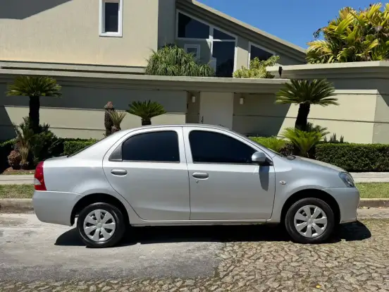 TOYOTA-ETIOS-1.5 X SEDAN 16V FLEX 4P MANUAL TOYOTA-ETIOS-2014