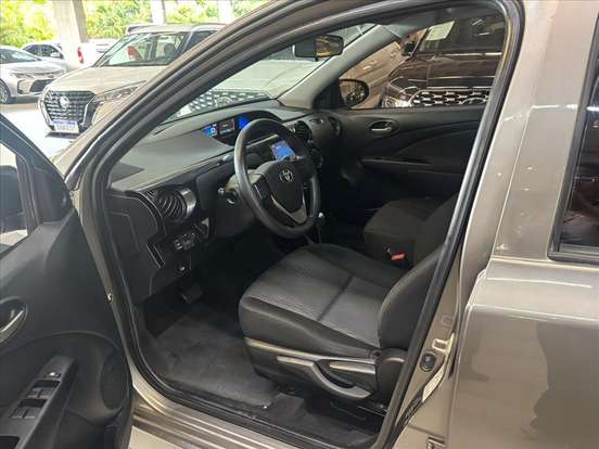 TOYOTA-ETIOS-1.3 X 16V FLEX 4P AUTOMÁTICO TOYOTA-ETIOS-2019