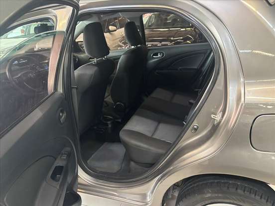 TOYOTA-ETIOS-1.3 X 16V FLEX 4P AUTOMÁTICO TOYOTA-ETIOS-2019