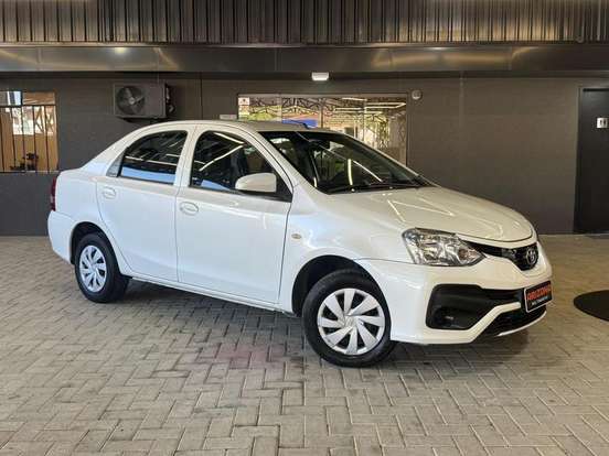 TOYOTA-ETIOS-2017