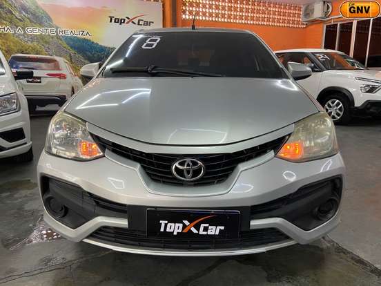 TOYOTA-ETIOS-2017