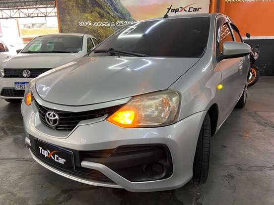 TOYOTA-ETIOS-2017