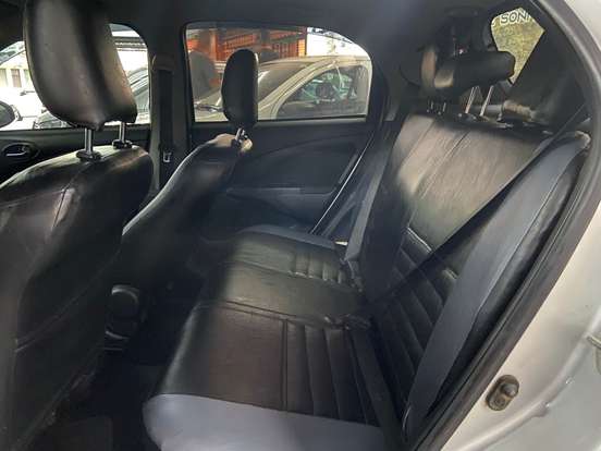 TOYOTA-ETIOS-2017