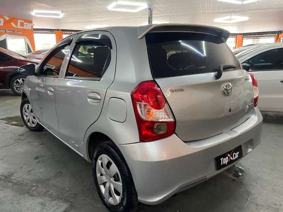 TOYOTA-ETIOS-2017