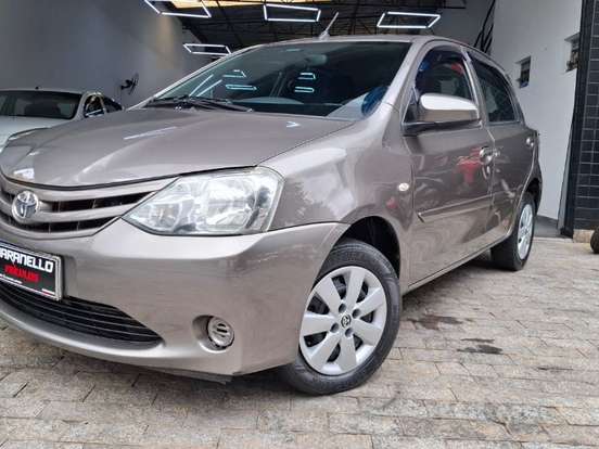 TOYOTA-ETIOS-1.3 X 16V FLEX 4P MANUAL TOYOTA-ETIOS-2016