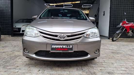 TOYOTA-ETIOS-2016