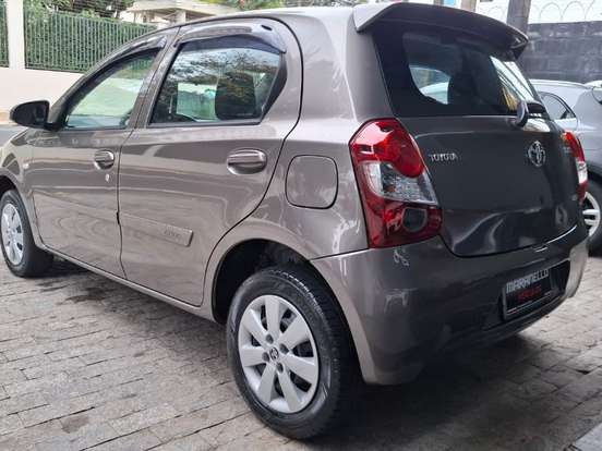 TOYOTA-ETIOS-1.3 X 16V FLEX 4P MANUAL TOYOTA-ETIOS-2016