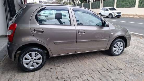 TOYOTA-ETIOS-2016