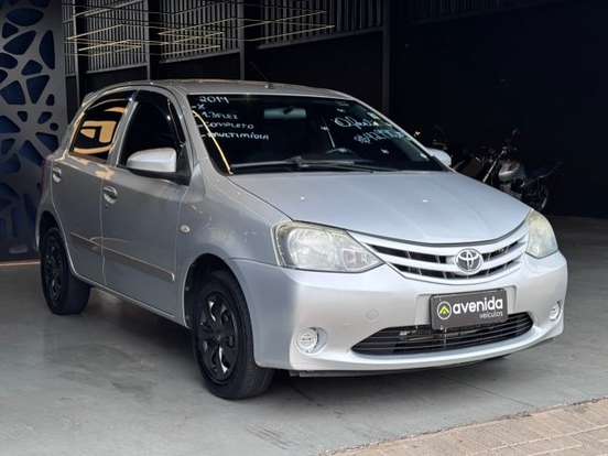 TOYOTA-ETIOS-1.3 X 16V FLEX 4P MANUAL TOYOTA-ETIOS-2014