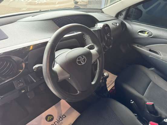 TOYOTA-ETIOS-1.3 X 16V FLEX 4P MANUAL TOYOTA-ETIOS-2014