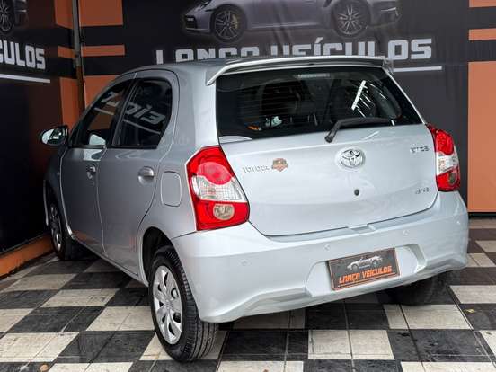 TOYOTA-ETIOS-1.3 X 16V FLEX 4P MANUAL TOYOTA-ETIOS-2017
