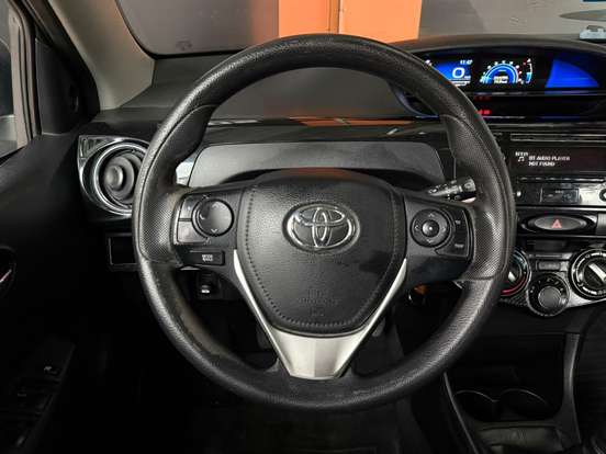 TOYOTA-ETIOS-1.3 X 16V FLEX 4P MANUAL TOYOTA-ETIOS-2017